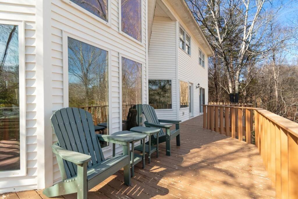 Lakeside Haven Dock/Slip Fire Pit Game Room Kayaks Winchester Exterior photo
